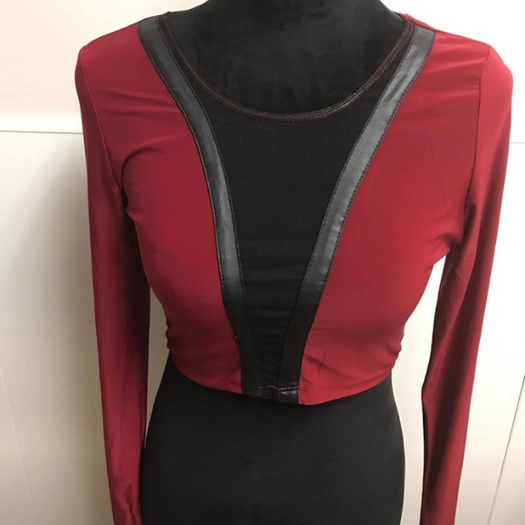 ❤️🖤Crop Top🖤❤️ - Picture 3 of 3